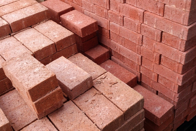types of bricks and characteristics